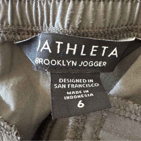 Athleta Brooklyn Legacy Mid Rise Jogger, Mountain Olive, Size 6 - Picture 7 of 10